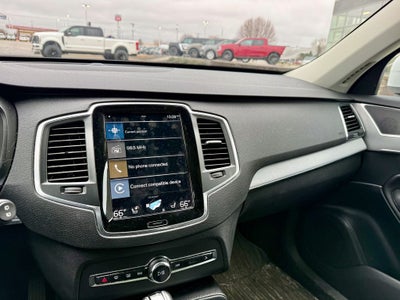 2021 Volvo XC90 T5 Momentum