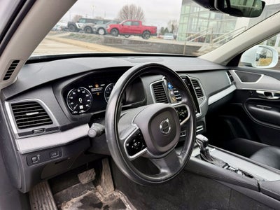 2021 Volvo XC90 T5 Momentum