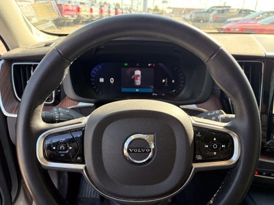 2024 Volvo XC60 B5 Ultimate Dark Theme
