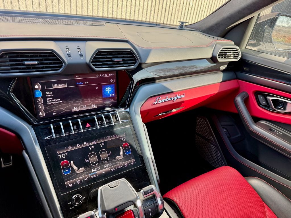 2021 Lamborghini Urus Base