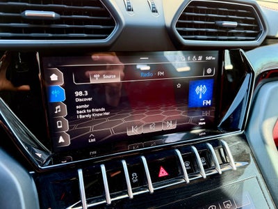 2021 Lamborghini Urus Base