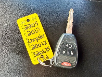 2012 Chrysler 200 LX
