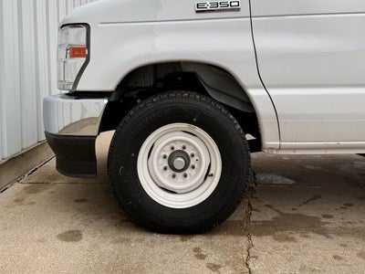 2025 Ford E-350SD Base Cutaway