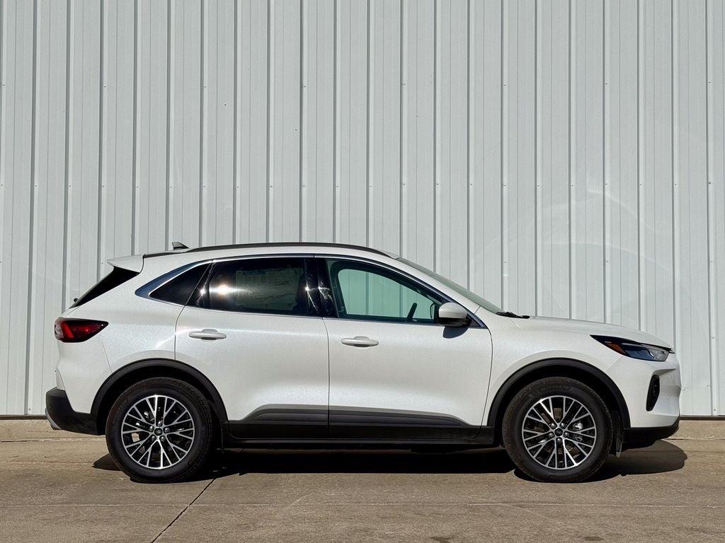2025 Ford Escape Plug-In Hybrid Base