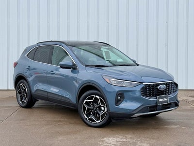 2026 Ford Escape Platinum