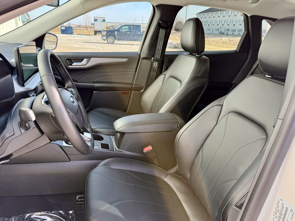 2026 Ford Escape Hybrid Platinum