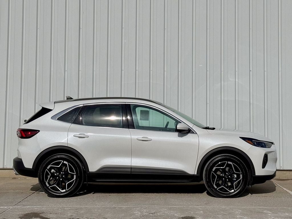 2026 Ford Escape Hybrid Platinum