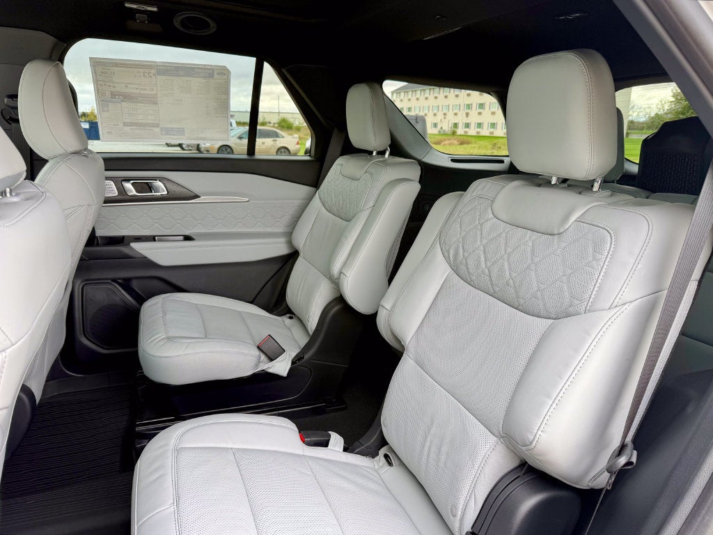 2027 Ford Explorer Platinum