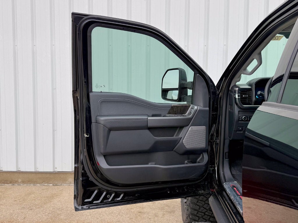2026 Ford F-350SD Black Widow