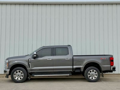 2023 Ford F-350SD Lariat