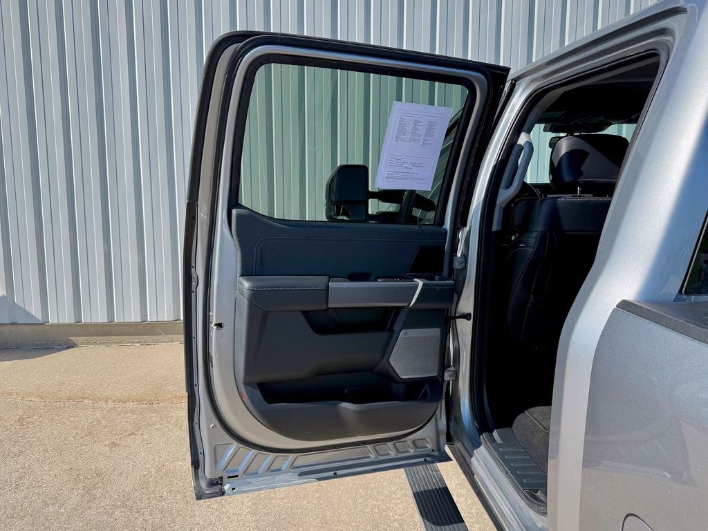 2023 Ford F-450SD Lariat DRW