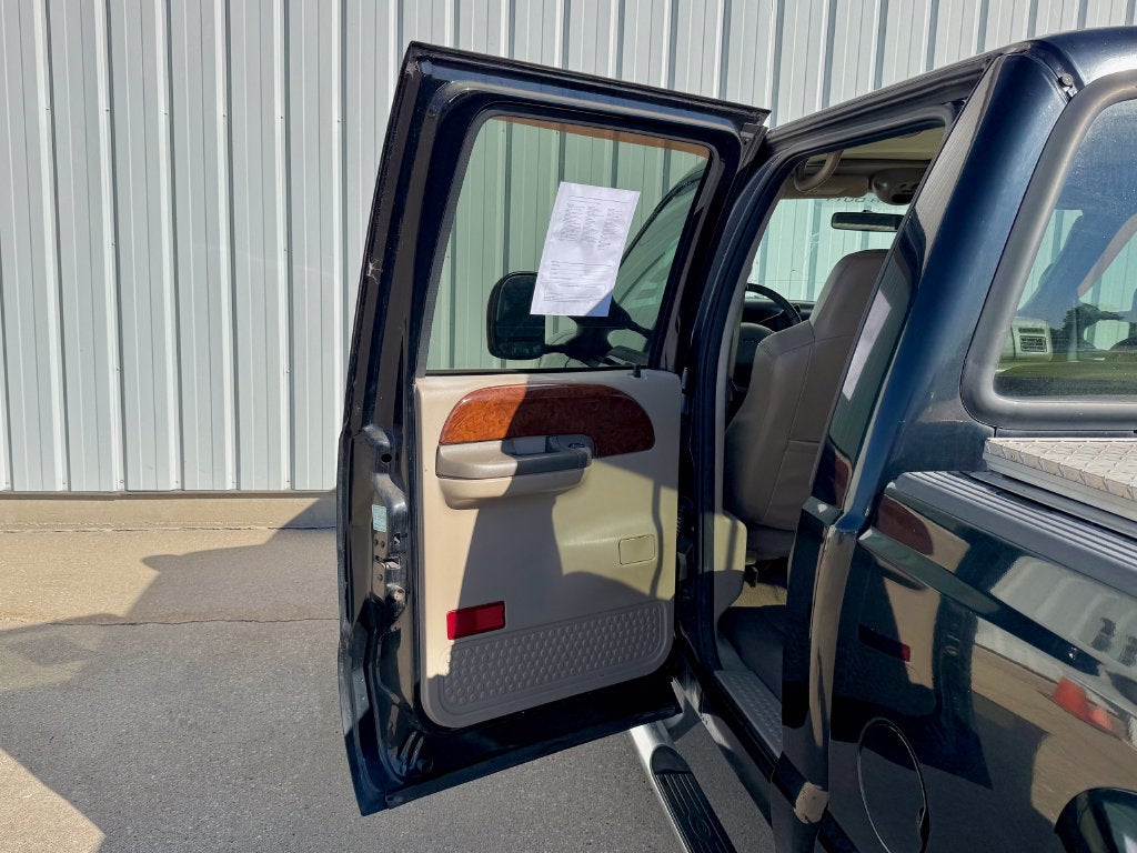 2003 Ford F-350SD Lariat DRW