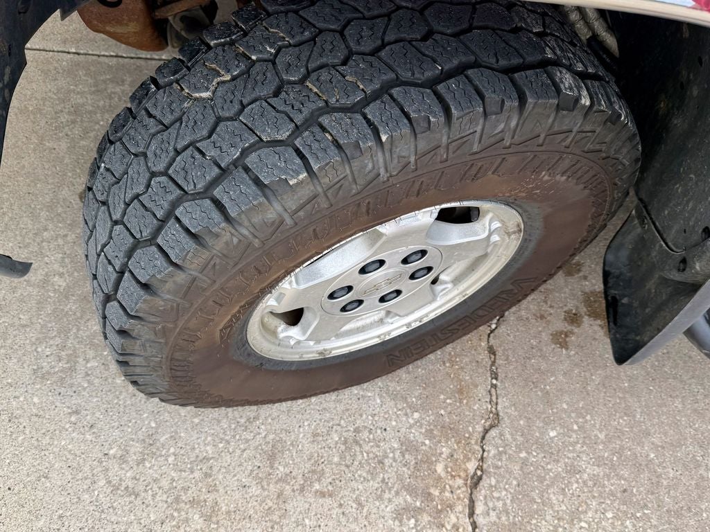 2004 Chevrolet Silverado 1500 LS