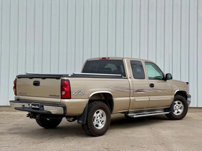 2004 Chevrolet Silverado 1500 LS