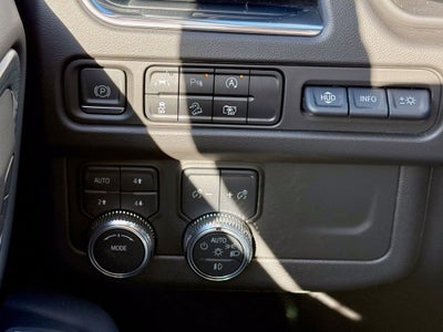 2023 GMC Yukon XL AT4