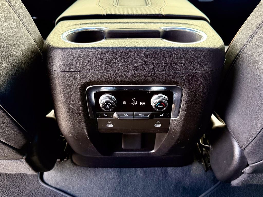 2023 GMC Yukon XL AT4