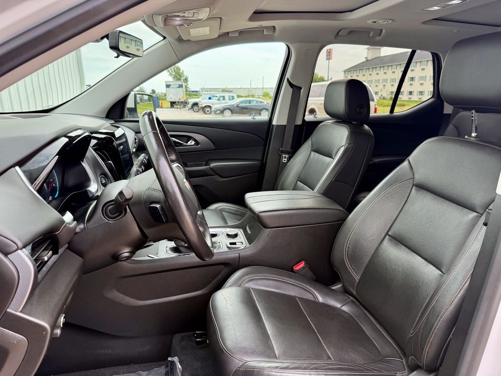 2021 Chevrolet Traverse Premier