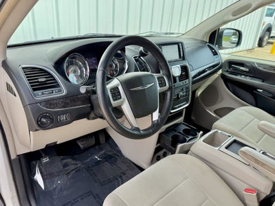 2012 Chrysler Town & Country Touring