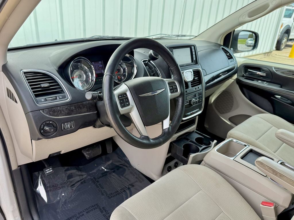 2012 Chrysler Town & Country Touring