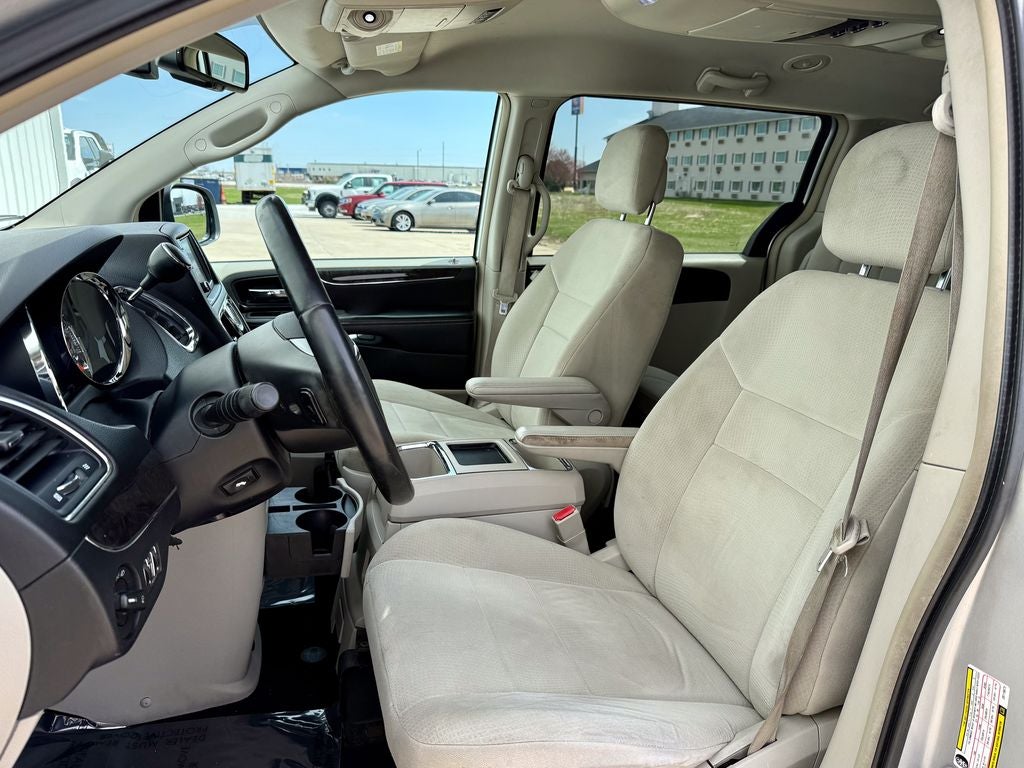 2012 Chrysler Town & Country Touring