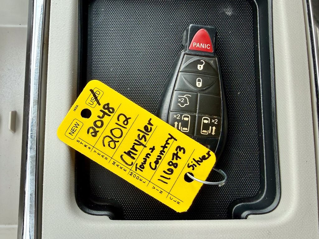 2012 Chrysler Town & Country Touring