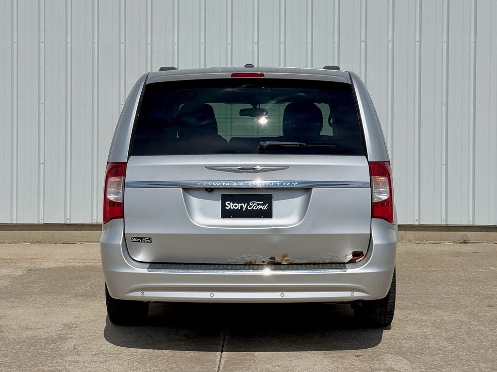 2012 Chrysler Town & Country Touring