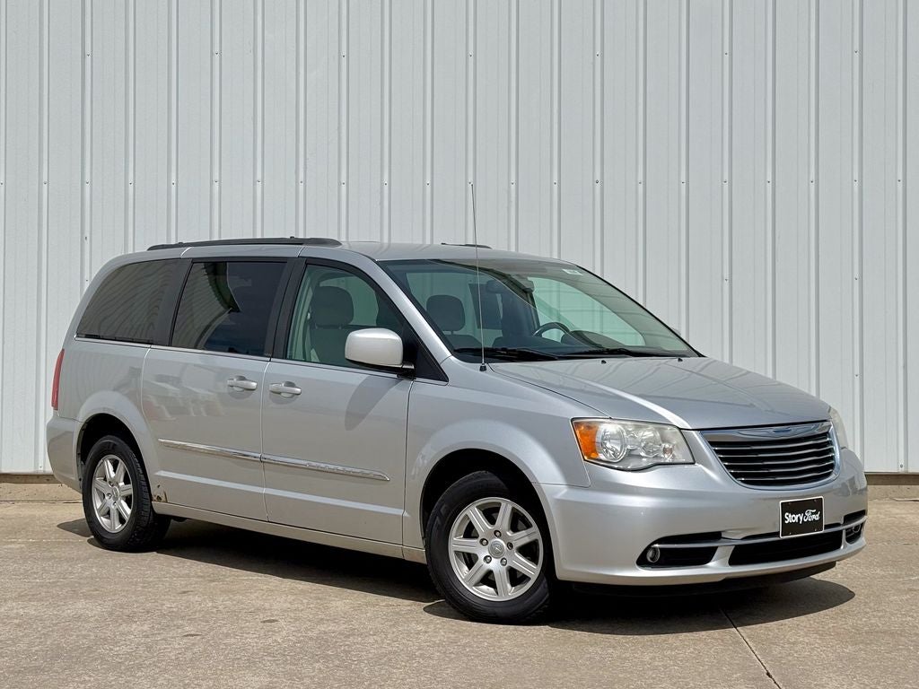 2012 Chrysler Town & Country Touring
