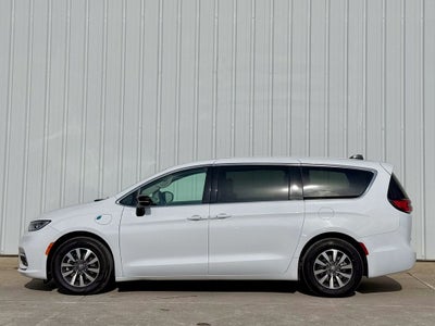 2024 Chrysler Pacifica Hybrid Select