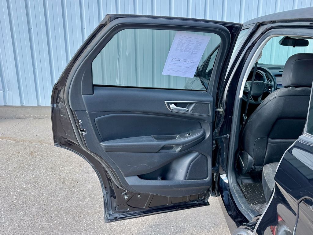 2020 Ford Edge SE