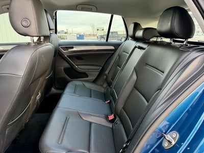 2016 Volkswagen Golf TSI SE 4-Door