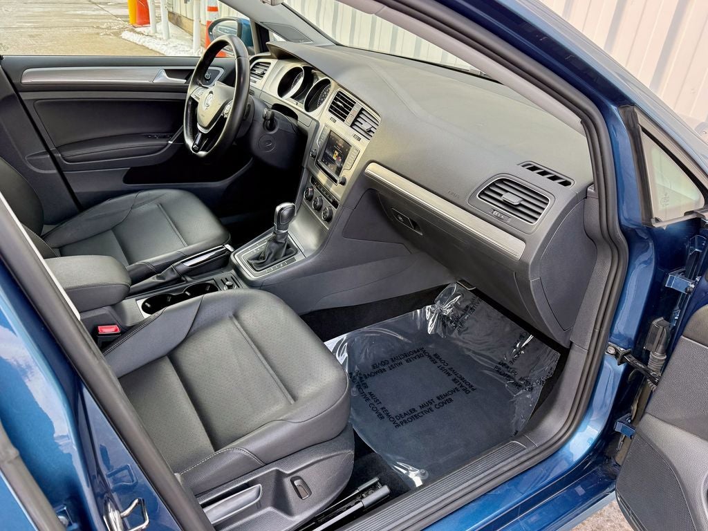 2016 Volkswagen Golf TSI SE 4-Door