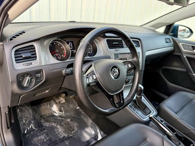 2016 Volkswagen Golf TSI SE 4-Door