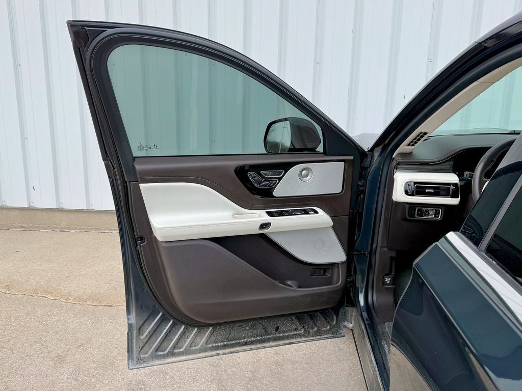 2023 Lincoln Aviator Black Label