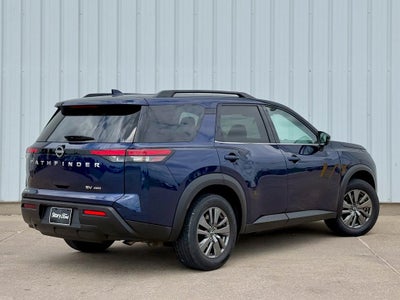 2022 Nissan Pathfinder SV