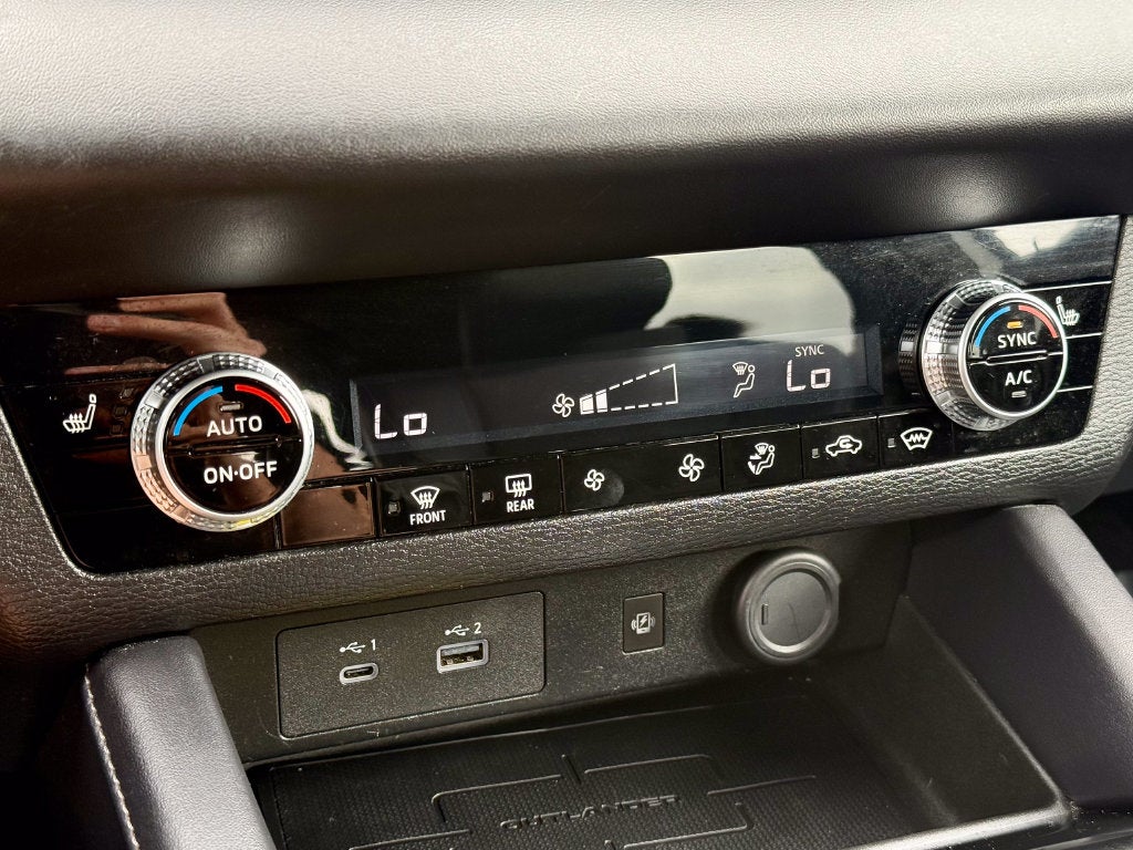 2024 Mitsubishi Outlander SE Black Edition